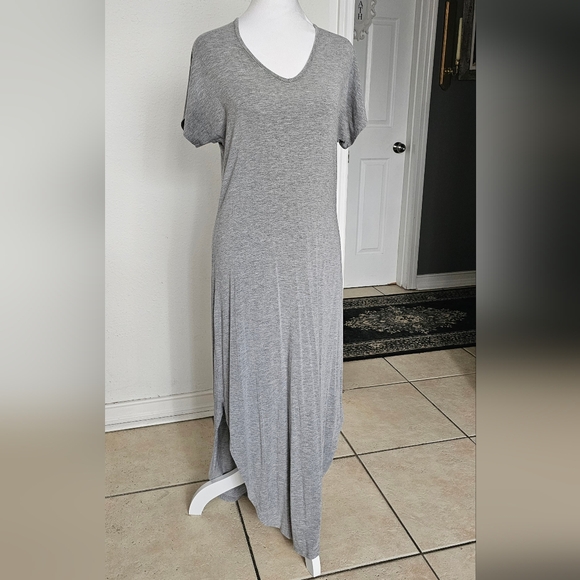 Gray V-Neck Maxi Dress Size Small - Picture 1 of 7